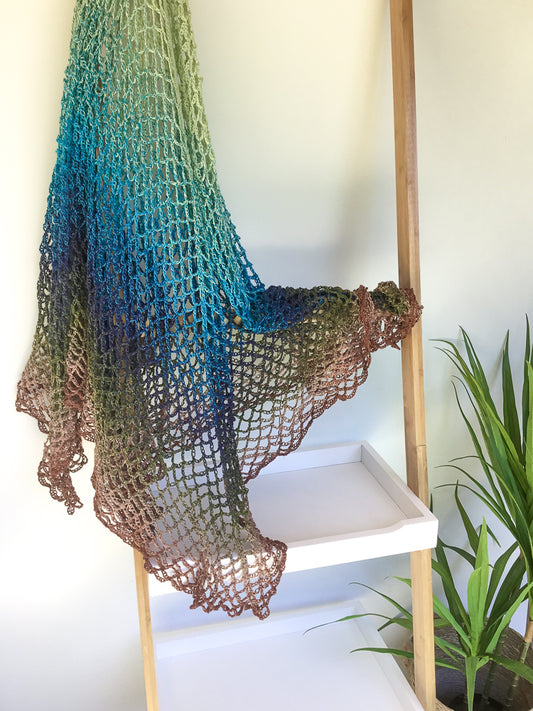 Free Crochet Shawl Tutorial in Issue 06